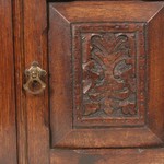 Антикварный навесной шкафчик с зеркальным полотном 1900-х гг. 