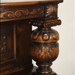 Антикварный сервант с резным убранством 1920-х гг. 