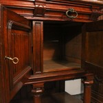 Антикварный сервант с зеркальным полотном и мраморной столешницей 1870-х гг. 