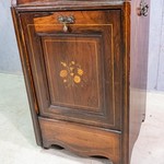 Антикварный шкафчик палисандрового дерева со встроенным ведром 1870-х гг.