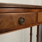 Антикварный столик с откидными полами 1940-х гг. 