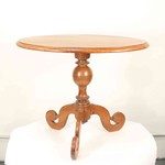 Антикварный чайный столик с круглой столешницей 1850-х гг. 