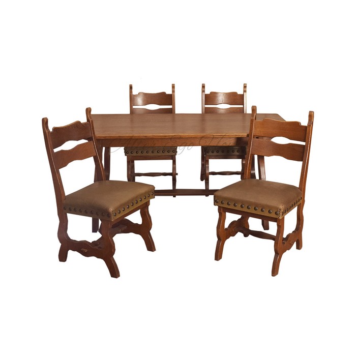 Комплект из четырех антикварных стульев ручной работы и дубового стола