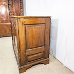 Антикварный полушкаф из дубового массива 1790-х гг.