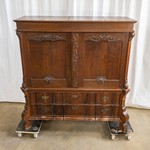 Антикварный шкаф с рокайльным убранством 1860-х гг.