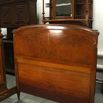 Комплект антикварной ореховой мебели для спальни 1870-х гг.  