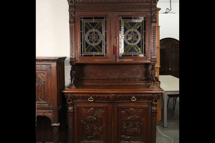 Антикварный буфет в мехеленском стиле 1870-х гг. 