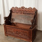 Антикварная скамья с резным убранством 1880-х гг. 