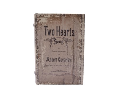 Шкатулка-книга "Two hearts"