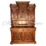 Антикварный буфет с резными филенками 1860-х гг.