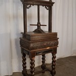 Антикварный дубовый пресс 1680-х гг. 