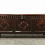 Антикварный дубовый сундук с филеночной конструкцией 1760-х гг. 