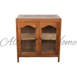 Антикварный чайный столик со стеклянными дверцами 1910-х гг. 