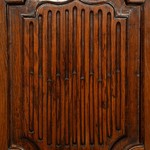 Антикварный шкаф-секретер с фигурными филенками 1760-х гг. 