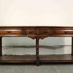 Антикварная дубовая консоль с точеными ножками 1940-х гг. 