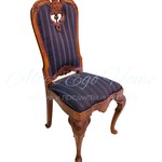 Пара фигурных стульев со сквозной резьбой на спинке 1890-х гг.