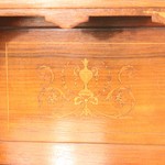 Антикварная викторианская витрина из палисандра 1870-х гг. 