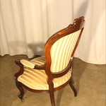 Пара антикварных стульев в стиле неорококо с резным навершием 1850-х гг. 