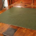 Антикварный секретер в стиле классицизм 1760-х гг. 