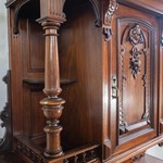 Антикварный буфет с резной композицией 1860-х гг. 