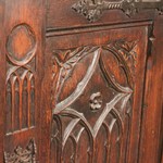 Антикварный поставец в неоготическом стиле 1910-х гг. 