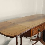 Антикварный столик с откидными полами 1940-х гг. 