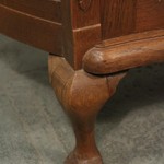 Антикварный чайный столик с фигурным поликом 1910-х гг. 