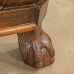 Антикварный комод в стиле Чиппендейл с фигурными накладками 1860-х гг. 