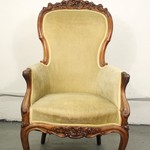 Антикварное кресло с резным навершием 1840-х гг. 