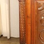 Антикварный ореховый резной буфет 1860-х гг. 