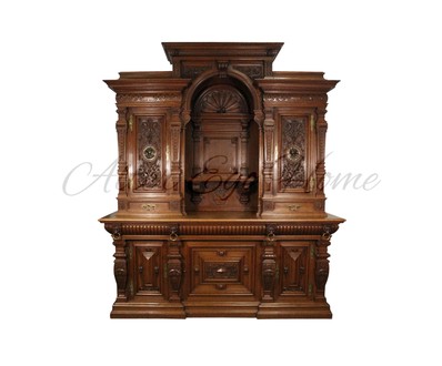 Антикварный немецкий буфет с раскрепованным фасадом и арочной нишей 1870-х гг. 