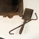 Антикварный эмалированный зольник с цветочным орнаментом 1900-х гг. 