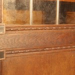 Антикварный книжный шкаф в стиле неоренессанс 1870-х гг. 