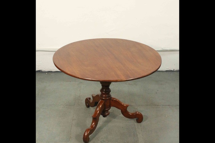 Антикварный чайный столик 1850-х гг. 