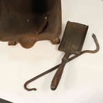 Антикварный эмалированный зольник с цветочным орнаментом 1900-х гг. 