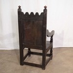 Антикварное кресло с фигурным навершием 1760-х гг.