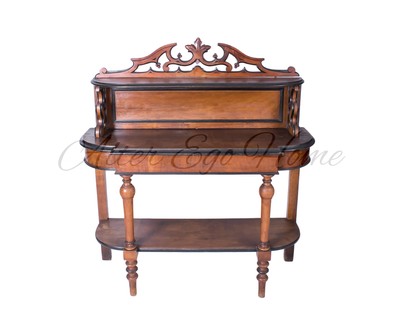 Антикварный консольный стол с резным навершием