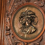 Антикварный немецкий буфет с раскрепованным фасадом и арочной нишей 1870-х гг. 