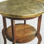 Столик в ориентальном стиле с латунной столешницей