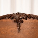 Антикварный сервант светлого ореха с раскрепованным фасадом 1880-х гг. 
