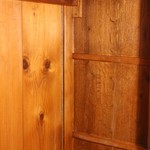 Пара антикварных шкафов светлого ореха 1840-х гг. 