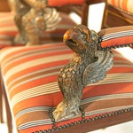 Антикварные парные кресла со скульптурными деталями