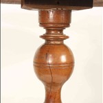 Антикварный чайный столик с круглой столешницей 1850-х гг. 