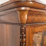 Антикварный шкаф с зеркальными полотнами 1850-х гг. 