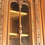 Антикварный буфет в стиле неоренессанс с раскрепованным фасадом 1860-х гг. 