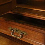 Антикварный немецкий буфет с раскрепованным фасадом и арочной нишей 1870-х гг. 