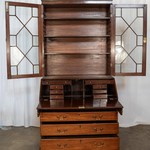 Антикварный шкаф-секретер с декоративной расстекловкой 1790-х гг. 