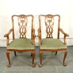 Пара антикварных кресел в стиле Томаса Чиппендейла 1890-х гг. 