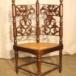 Антикварное кресло со сквозной резной спинкой 1860-х гг. 