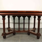 Антикварный стол с балюстрадой 1870-х гг. 